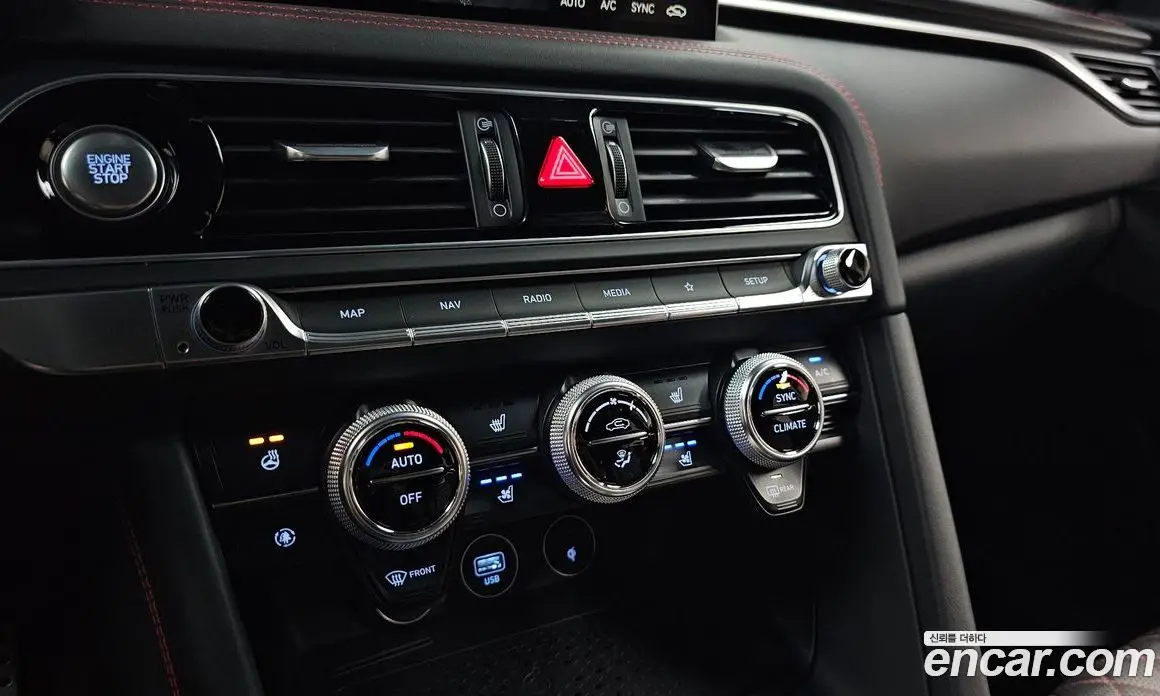 Genesis G70 2022 2.0 автомат (гидро), фото 31