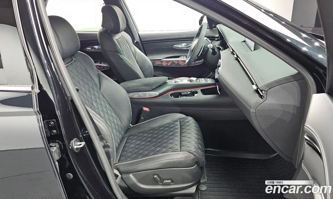 Genesis GV70 2022 2.5 автомат (гидро), фото 16