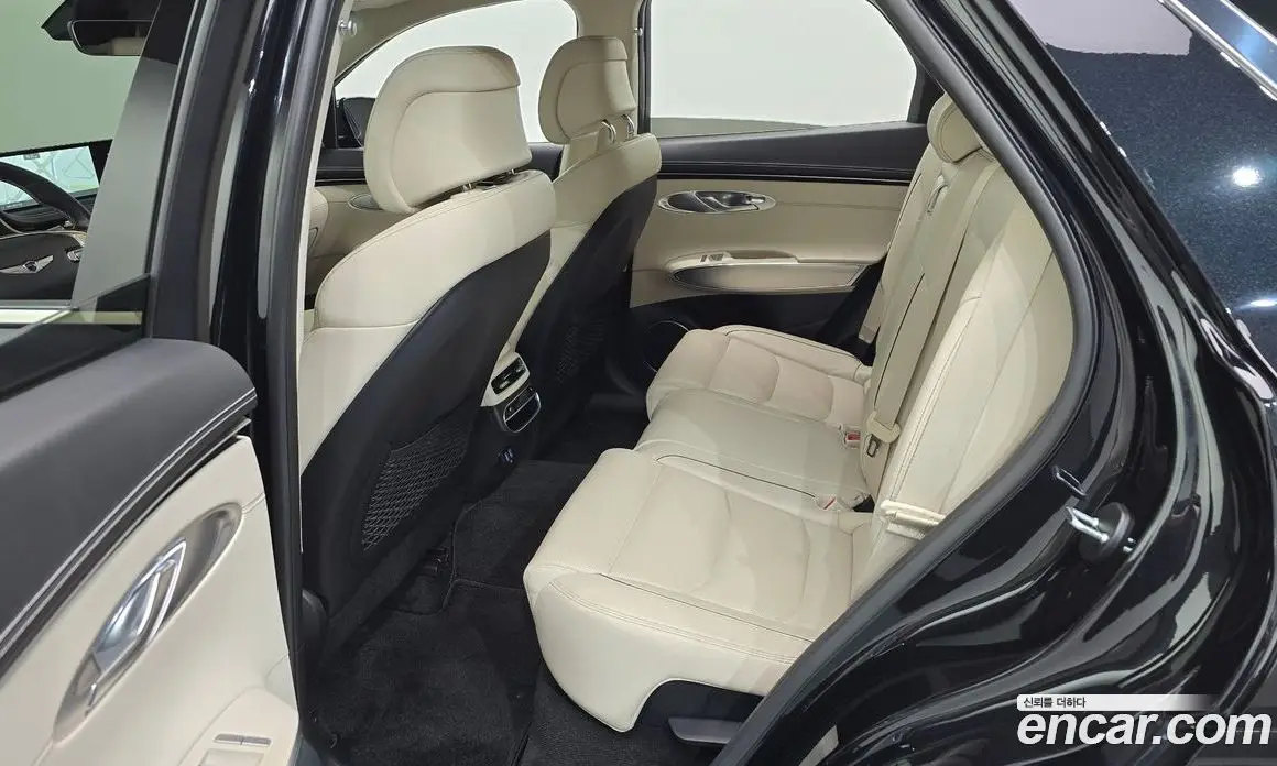 Genesis GV70 2022 2.5 автомат (гидро), фото 17