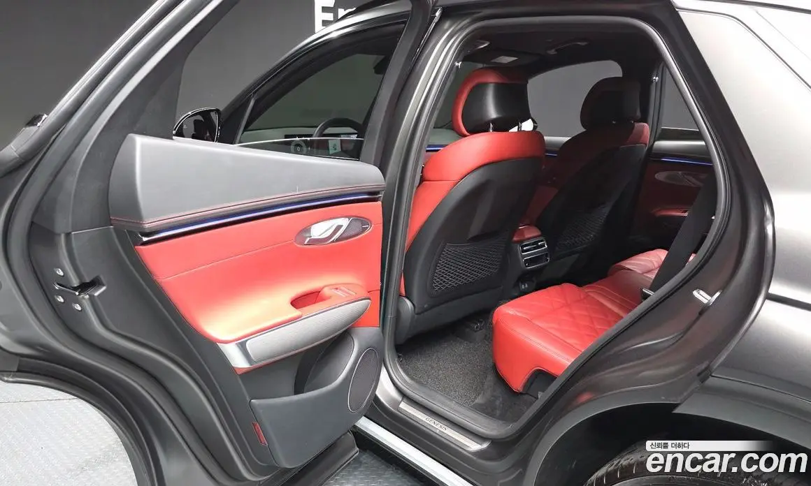 Genesis GV70 2024 2.5 автомат (гидро), фото 16