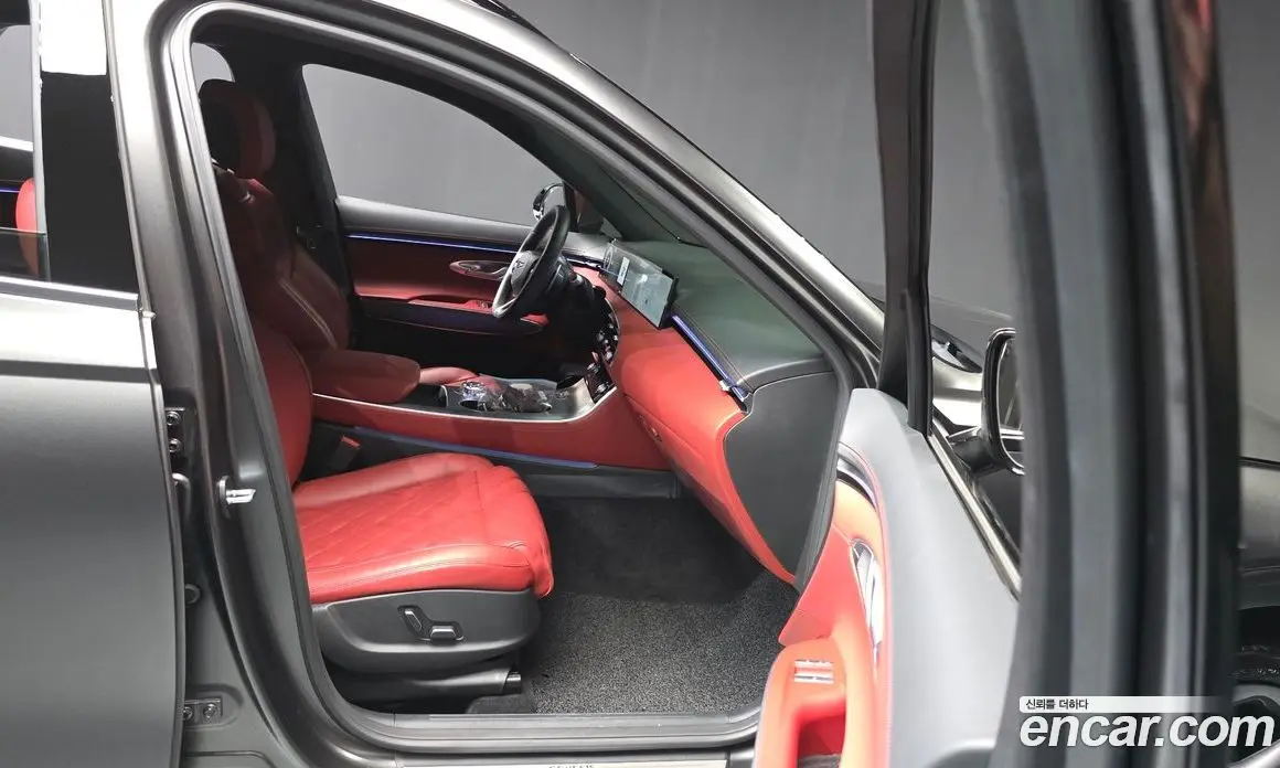 Genesis GV70 2024 2.5 автомат (гидро), фото 17
