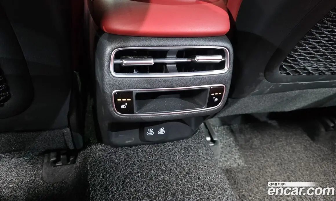 Genesis GV70 2024 2.5 автомат (гидро), фото 25