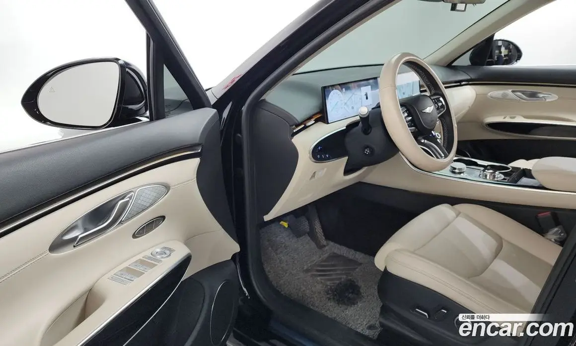 Genesis GV70 2024 2.5 автомат (гидро), фото 13