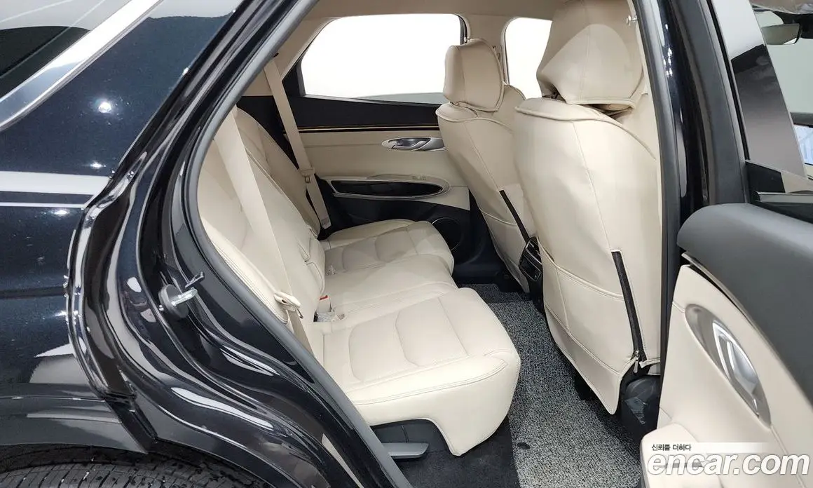 Genesis GV70 2024 2.5 автомат (гидро), фото 17