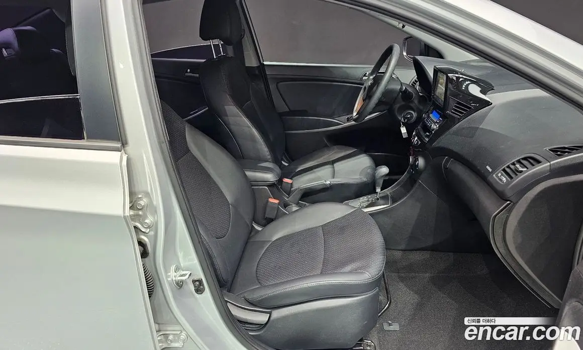 Hyundai Accent 2015 1.4 автомат (гидро), фото 16