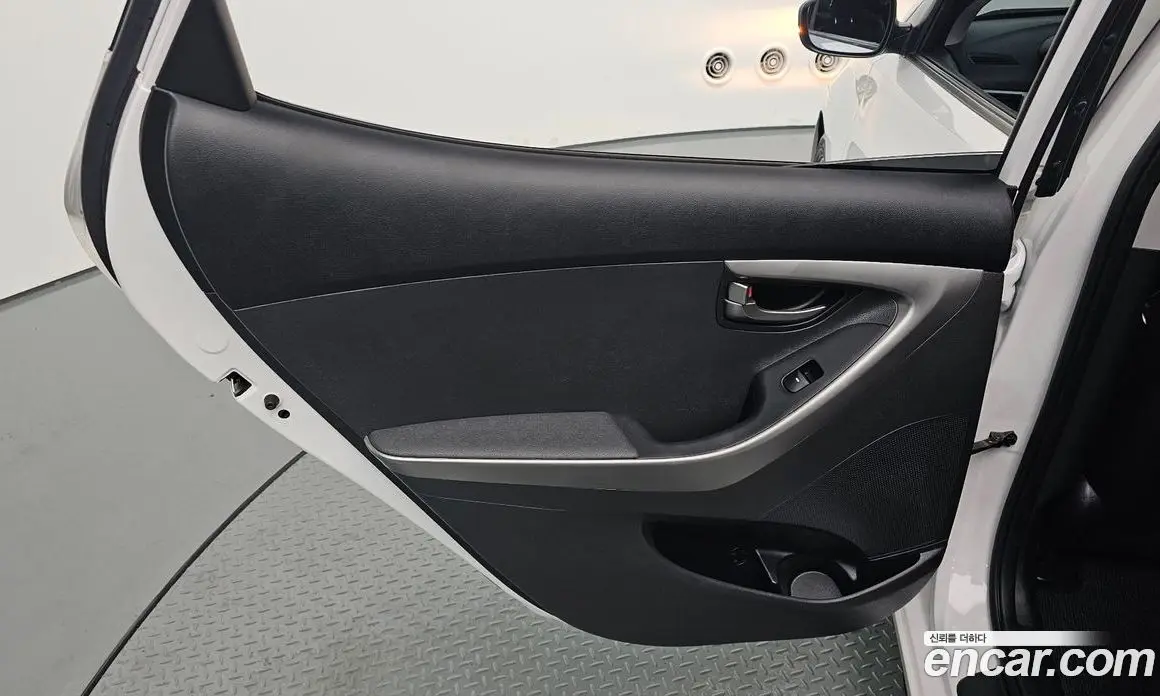 Hyundai Avante 2012 1.6 автомат (гидро), фото 14