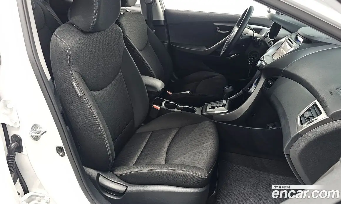 Hyundai Avante 2012 1.6 автомат (гидро), фото 15