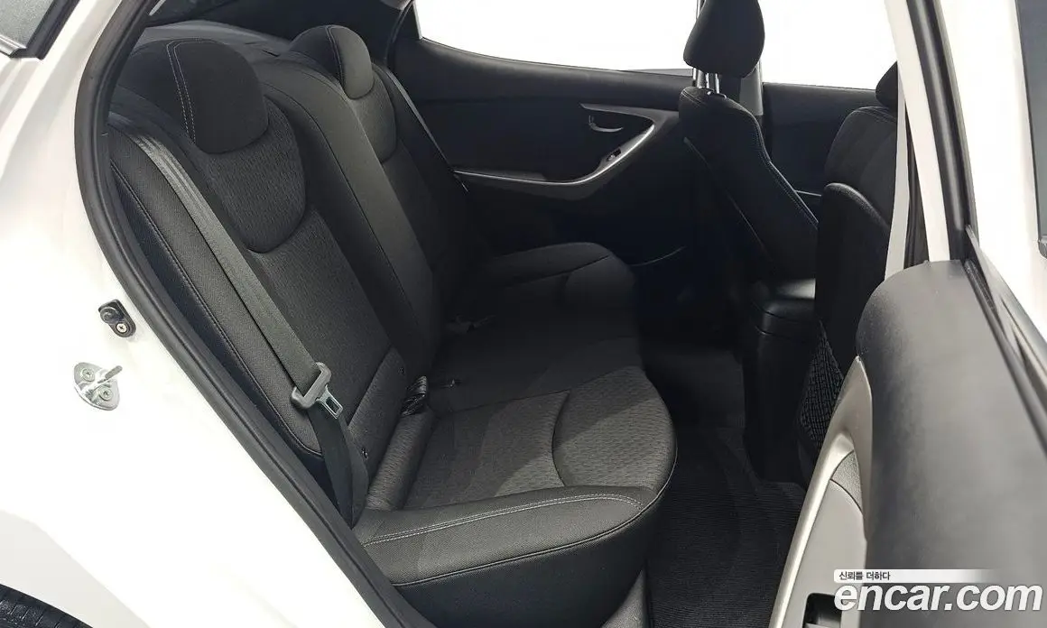Hyundai Avante 2012 1.6 автомат (гидро), фото 16