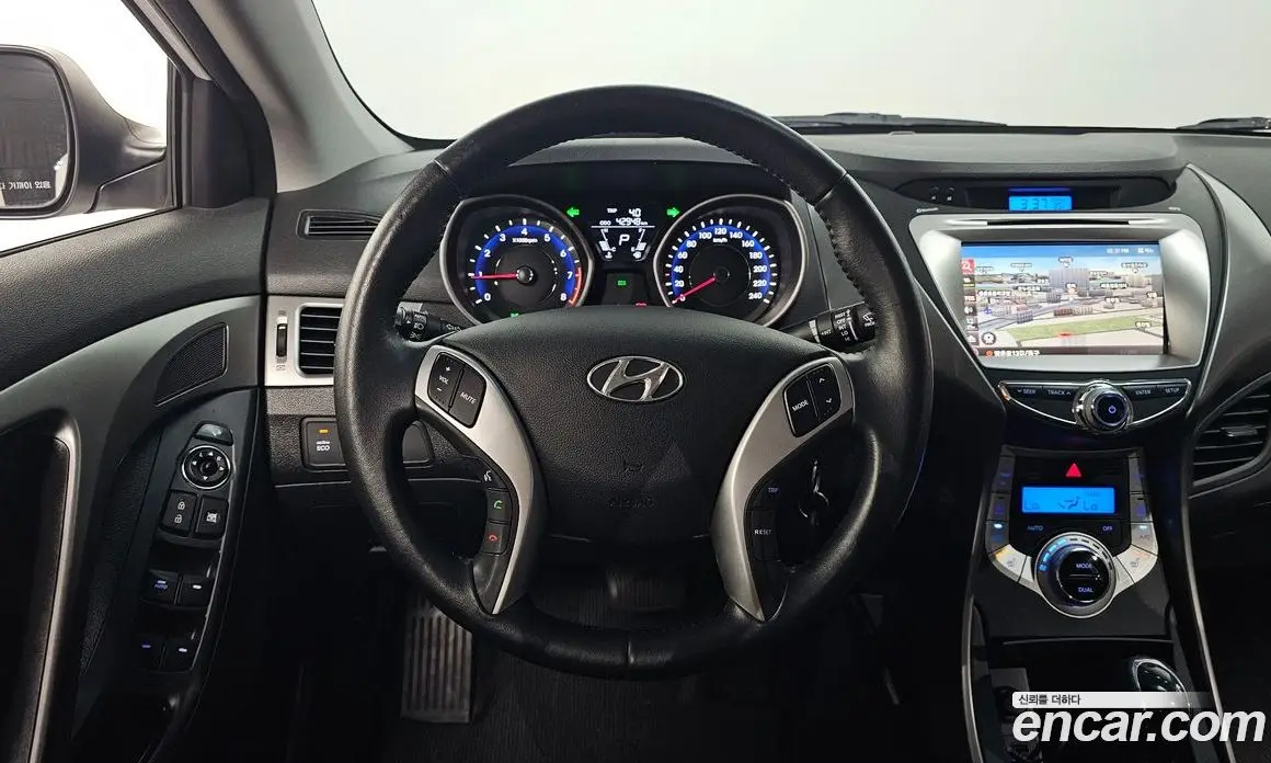 Hyundai Avante 2012 1.6 автомат (гидро), фото 18