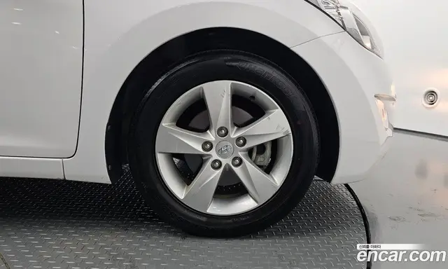 Hyundai Avante 2012 1.6 автомат (гидро), миниатюра 6