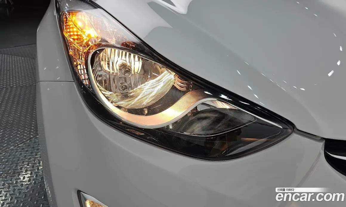 Hyundai Avante 2012 1.6 автомат (гидро), фото 7