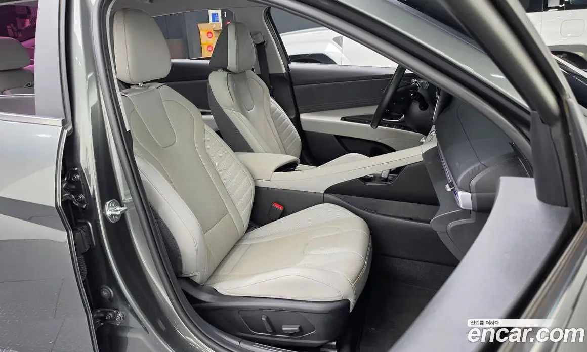 Hyundai Avante 2022 1.6 автомат (гидро), фото 15