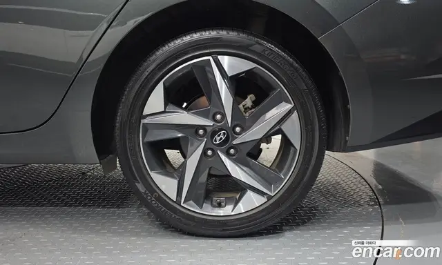 Hyundai Avante 2022 1.6 автомат (гидро), миниатюра 6