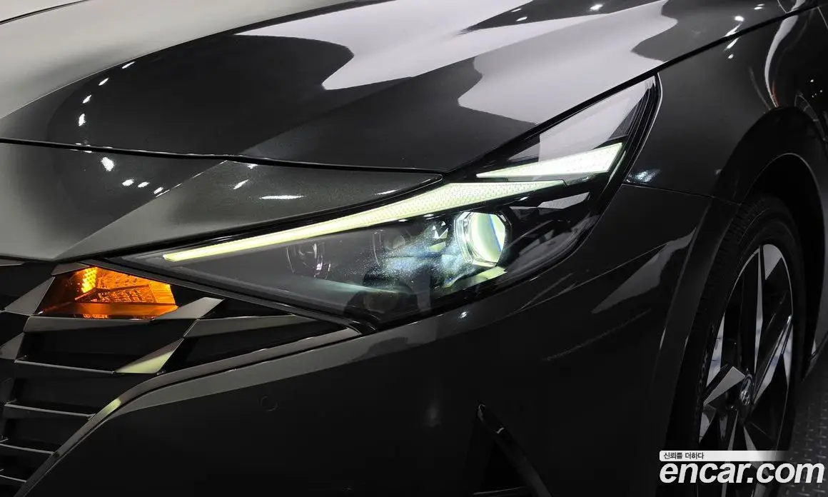 Hyundai Avante 2022 1.6 автомат (гидро), фото 7