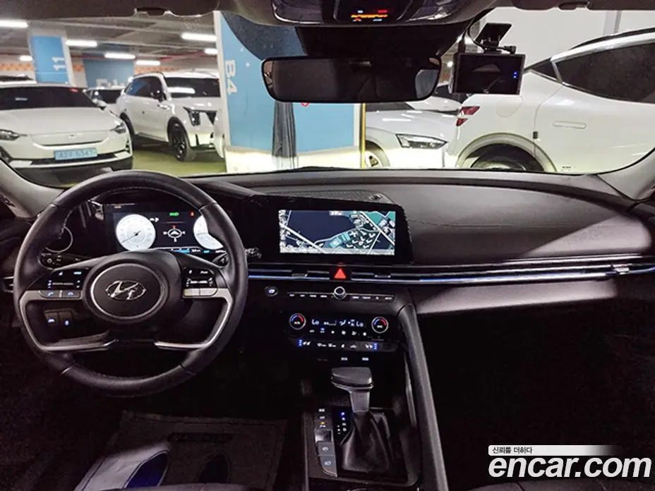 Hyundai Avante 2022 1.6 автомат (гидро), фото 17