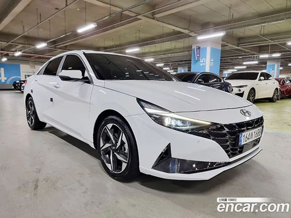 Hyundai Avante 2022 1.6 автомат (гидро), фото 4