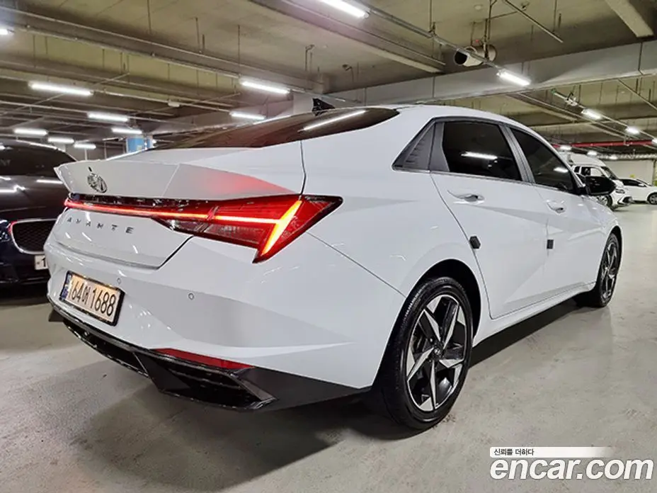 Hyundai Avante 2022 1.6 автомат (гидро), фото 6