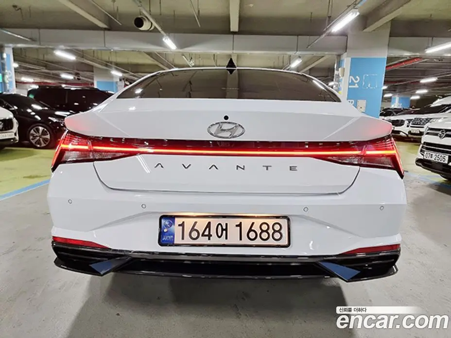 Hyundai Avante 2022 1.6 автомат (гидро), фото 8