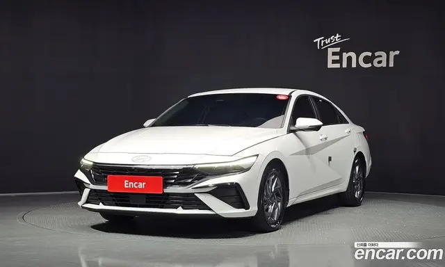 Hyundai Avante 2023 1.6 автомат (гидро), миниатюра 1