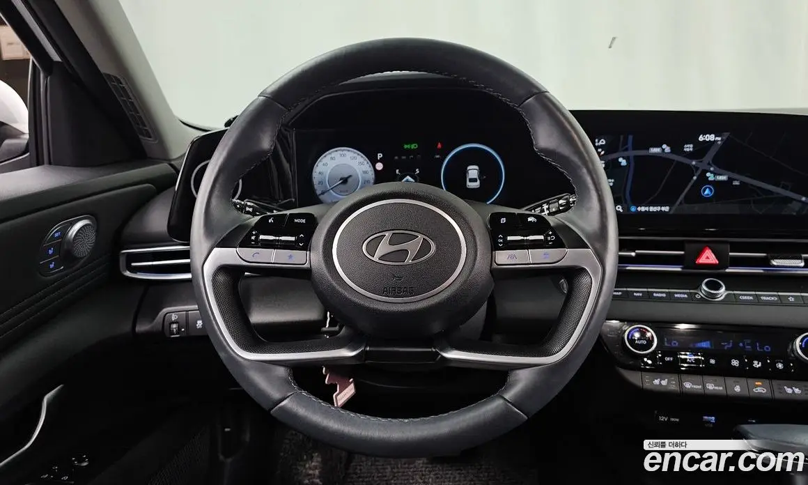 Hyundai Avante 2023 1.6 автомат (гидро), фото 13