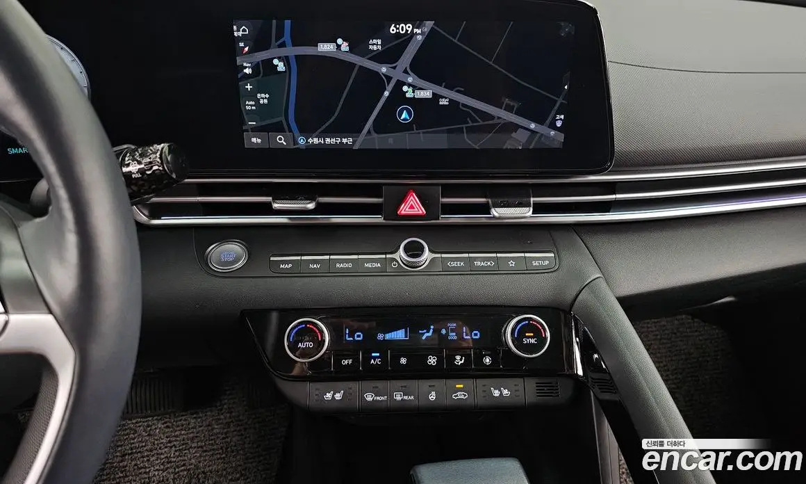 Hyundai Avante 2023 1.6 автомат (гидро), фото 14