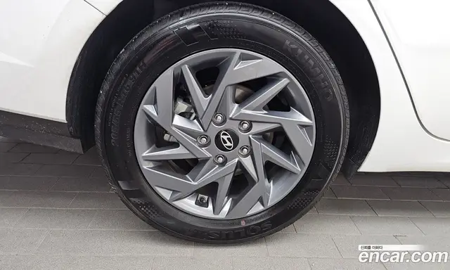 Hyundai Avante 2023 1.6 автомат (гидро), миниатюра 5