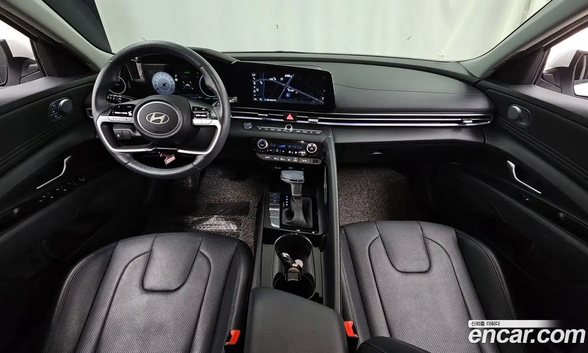 Hyundai Avante 2023 1.6 автомат (гидро), фото 7