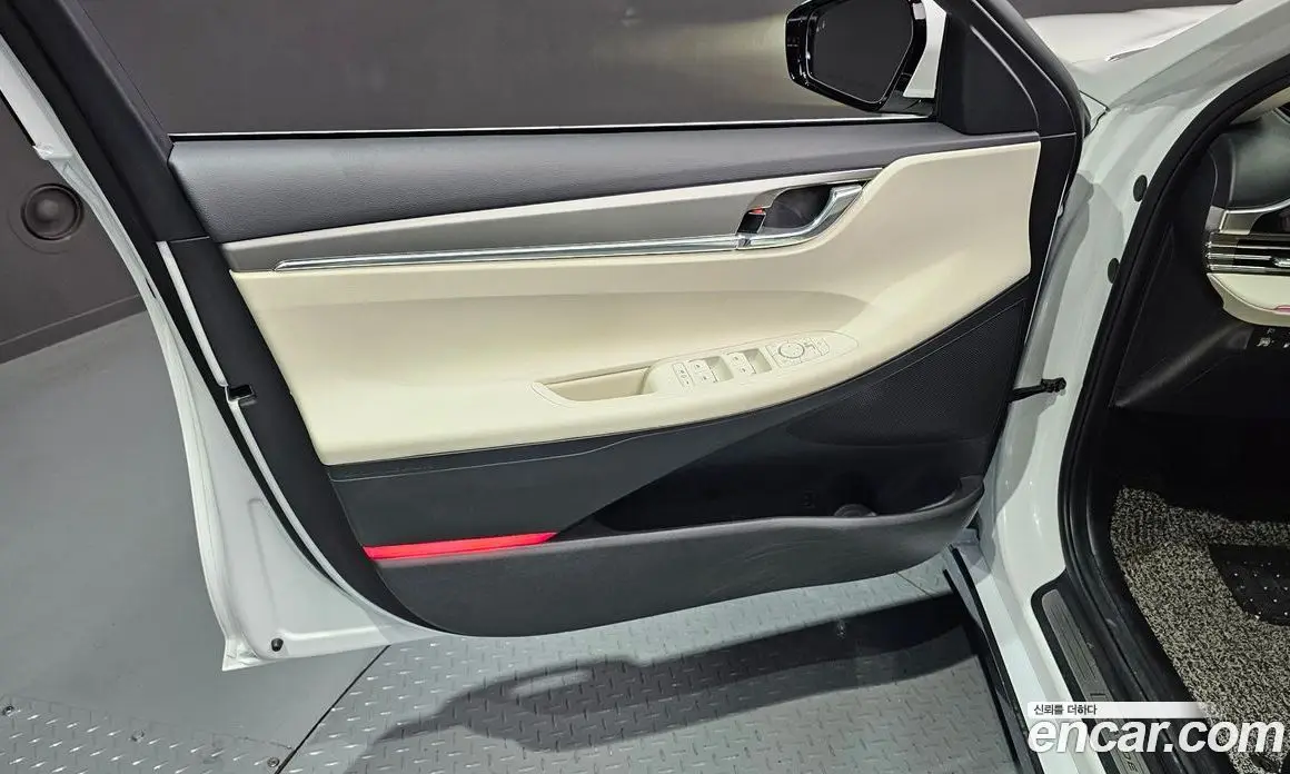 Hyundai Grandeur 2022 2.4 автомат (гидро), фото 14