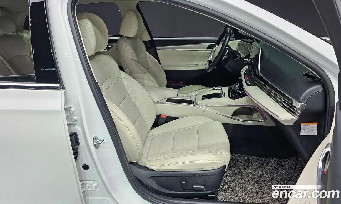 Hyundai Grandeur 2022 2.4 автомат (гидро), фото 16