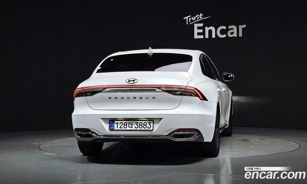Hyundai Grandeur 2022 2.4 автомат (гидро), фото 4