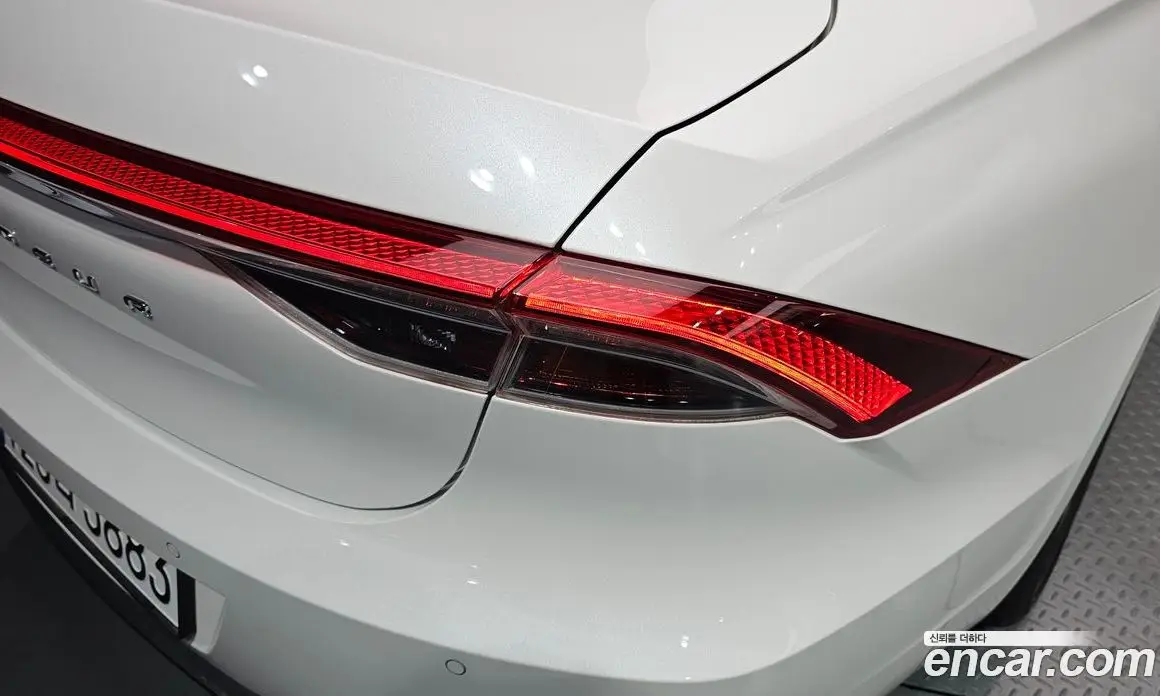 Hyundai Grandeur 2022 2.4 автомат (гидро), фото 9