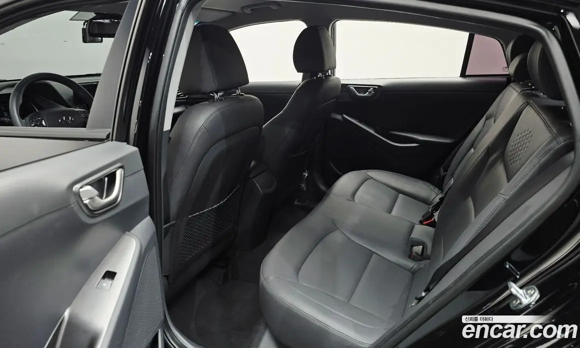 Hyundai Ioniq 2020 0.1 автомат (гидро), фото 17
