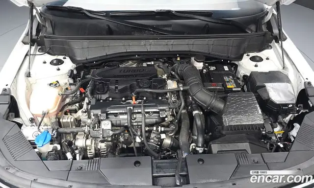 Hyundai Kona 2023 1.6 автомат (гидро), миниатюра 6