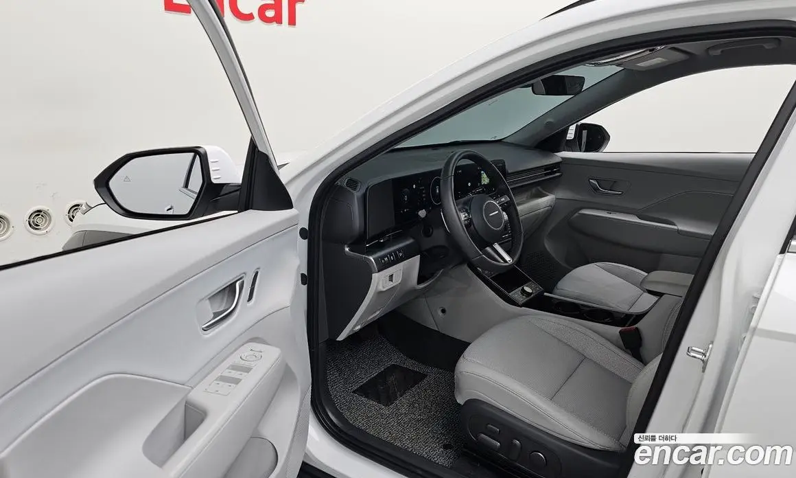 Hyundai Kona 2025 1.6 автомат (гидро), фото 13