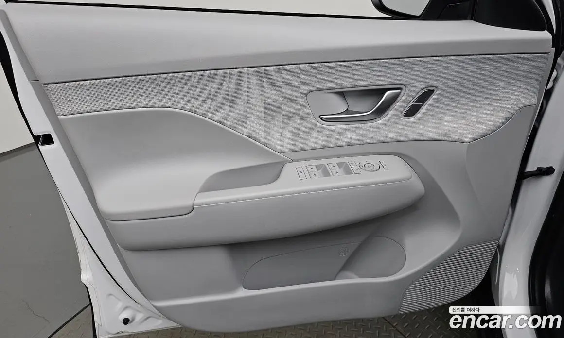 Hyundai Kona 2025 1.6 автомат (гидро), фото 14