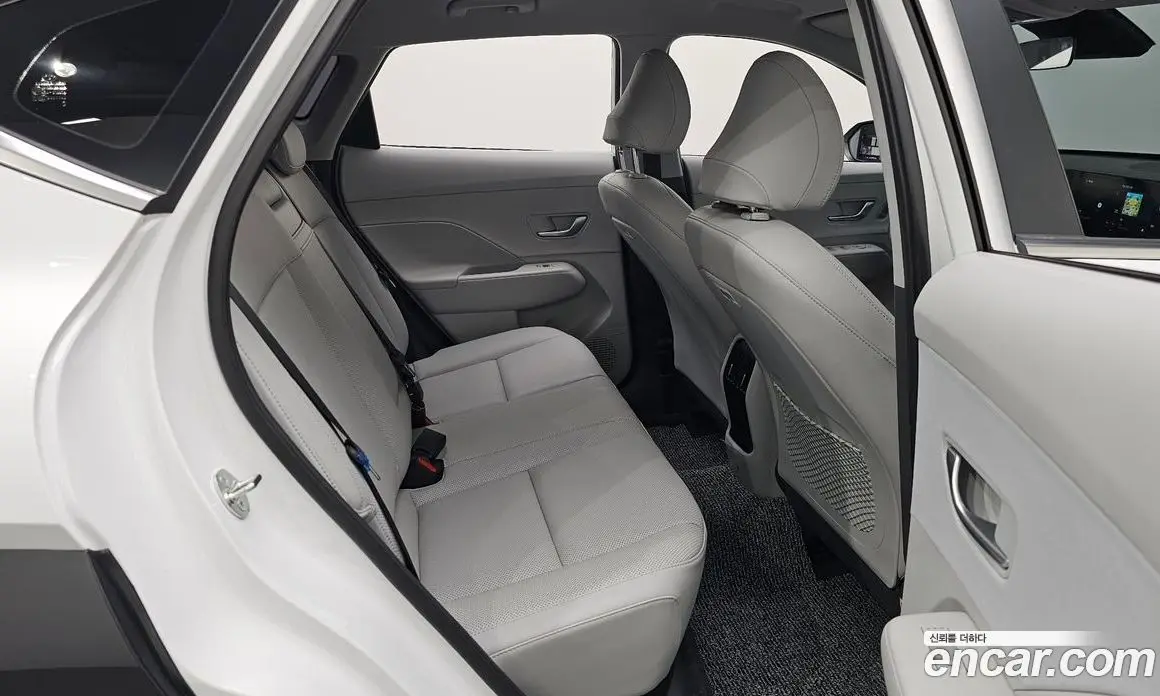 Hyundai Kona 2025 1.6 автомат (гидро), фото 18
