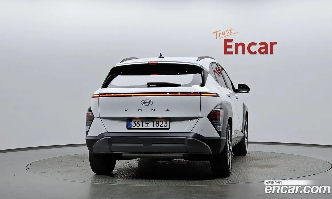 Hyundai Kona 2025 1.6 автомат (гидро), фото 4