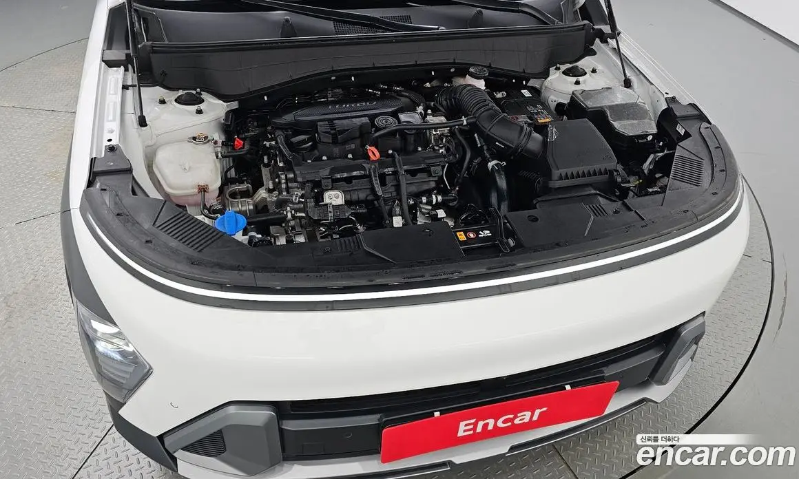 Hyundai Kona 2025 1.6 автомат (гидро), фото 6