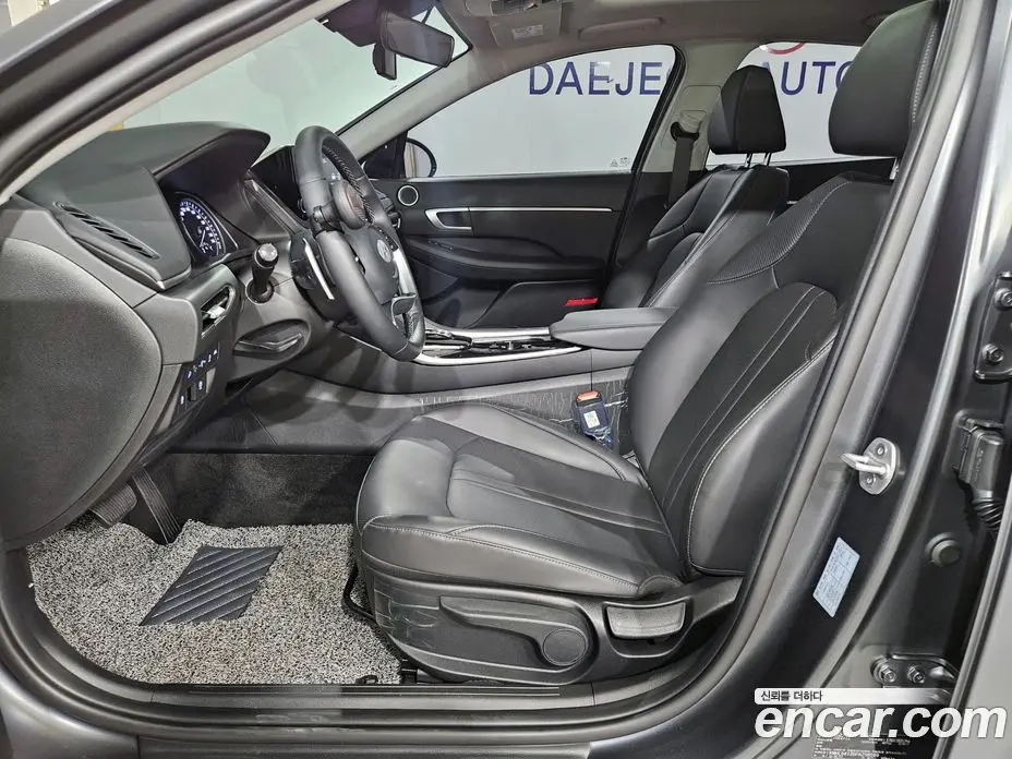 Hyundai Sonata 2022 1.6 автомат (гидро), фото 8