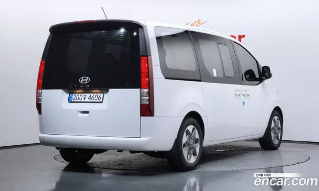 Hyundai Staria 2024 2.2 автомат (гидро), миниатюра 2