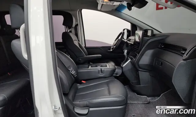 Hyundai Staria 2024 2.2 автомат (гидро), миниатюра 11
