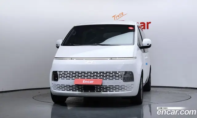 Hyundai Staria 2024 2.2 автомат (гидро), миниатюра 3
