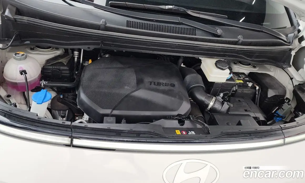 Hyundai Staria 2024 2.2 автомат (гидро), фото 6