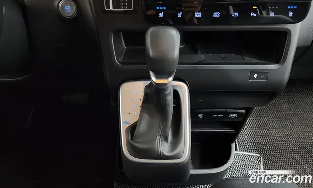 Hyundai Staria 2024 2.2 автомат (гидро), миниатюра 9