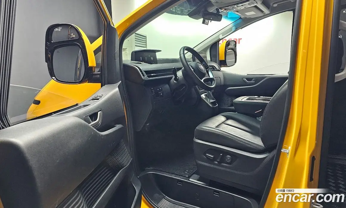 Hyundai Staria 2025 3.5 автомат (гидро), фото 13