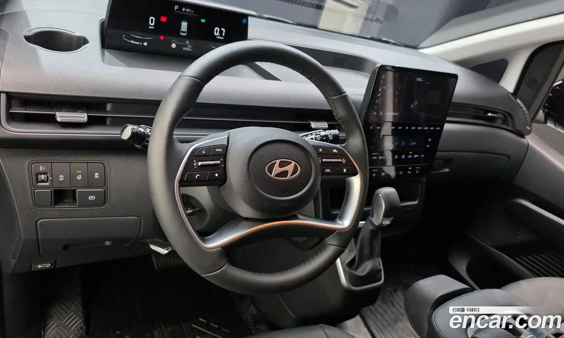 Hyundai Staria 2025 2.2 автомат (гидро), фото 13