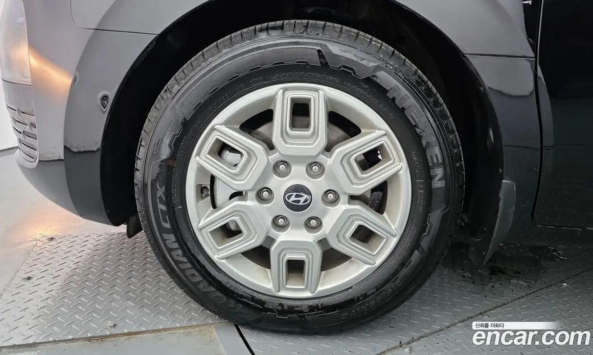 Hyundai Staria 2025 2.2 автомат (гидро), фото 5