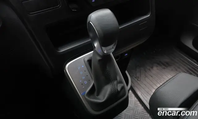 Hyundai Staria 2025 2.2 автомат (гидро), миниатюра 9