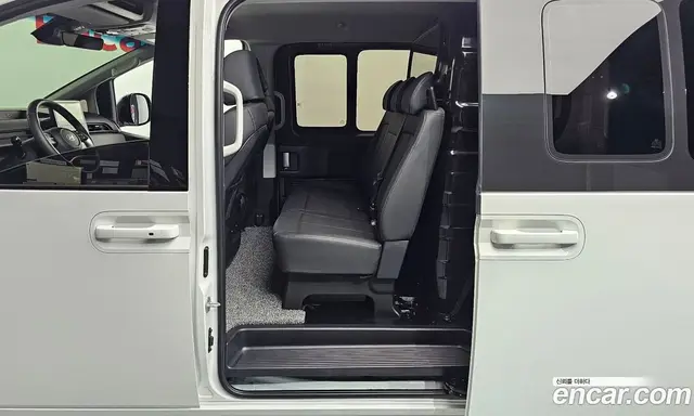 Hyundai Staria 2025 3.5 автомат (гидро), миниатюра 11