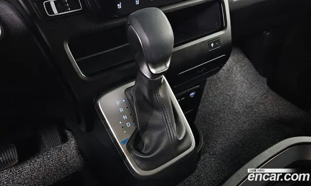 Hyundai Staria 2025 3.5 автомат (гидро), миниатюра 9